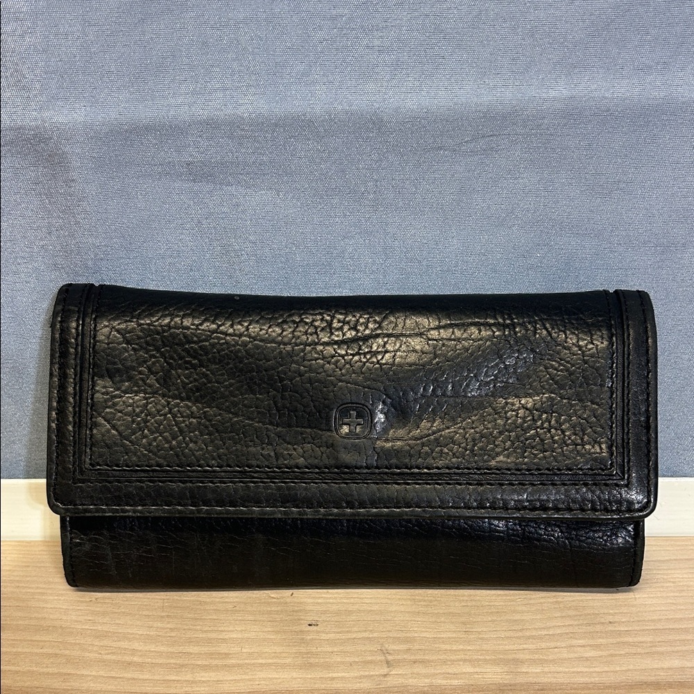 Swissgear Black Leather Wallet for womens